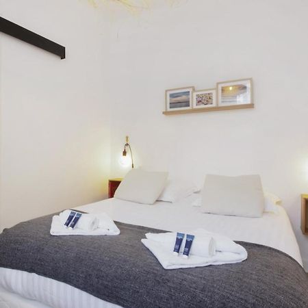 Appartement Des Halles - Welkeys Biarritz Exterior photo