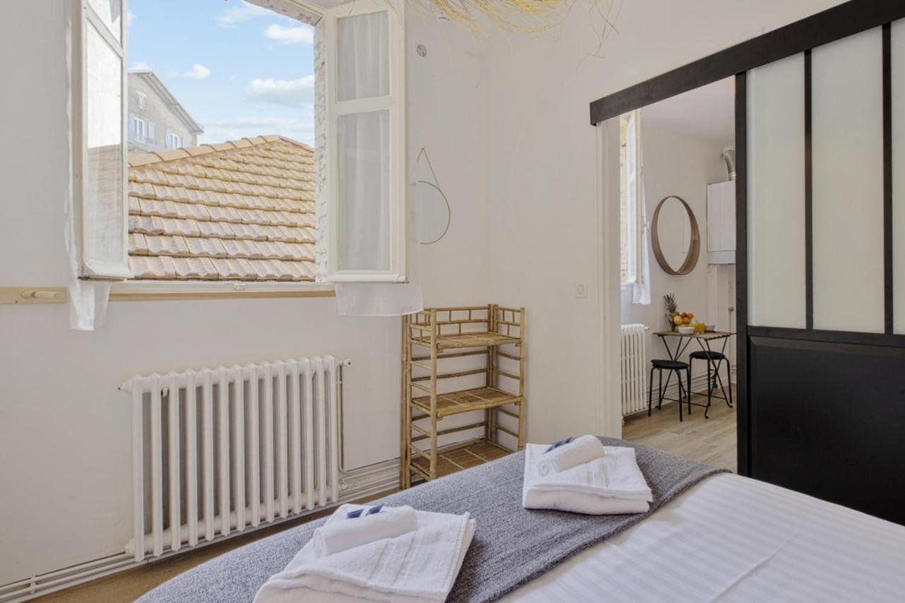 Appartement Des Halles - Welkeys Biarritz Exterior photo